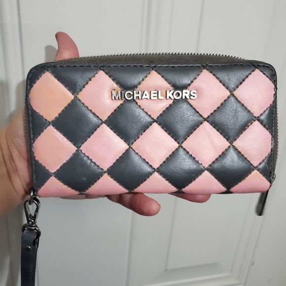 Michael Kors Wallet Pink Gray Hamilton Quilt Genuine Leather - Picture 1 of 13